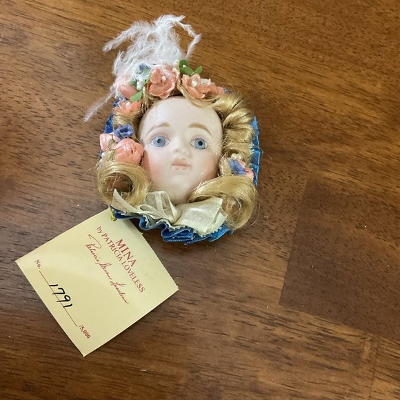 Patricia Loveless Mina Jewelry Collection Pin 1997 Tori Artist HS61 3"x4" #1791 - Picture 2 of 6